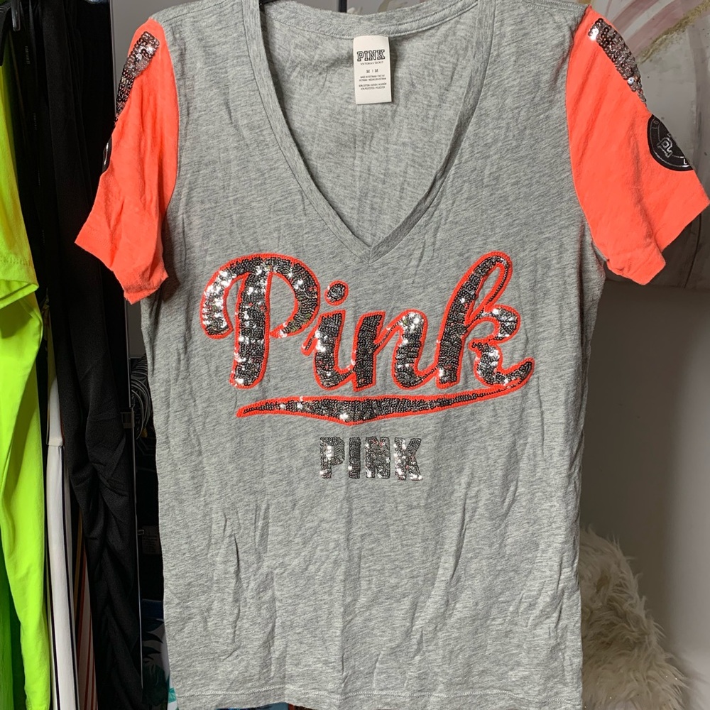 Medium pink shirtsleeve top